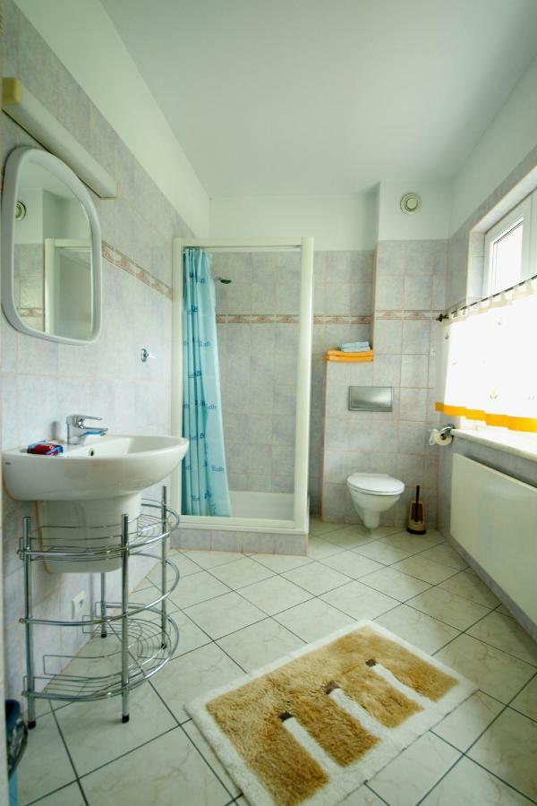 Restaurant & Hostel "Broadway" Kliniska Экстерьер фото